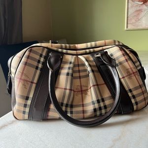 AUTHENTIC Burberry hand bag